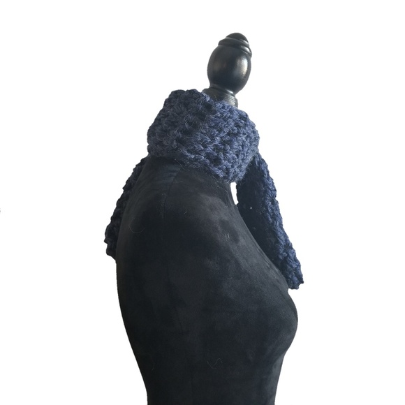 Classic Crochet Alpaca Wool Neck Wrap - Picture 2 of 3